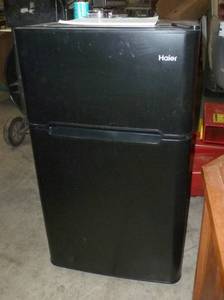 lot 6 image: Haier refrigerator 3.2 cu ft