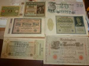 lot 9 image: 1910-1920s German marks and misc coins