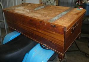 lot 16 image: Vintage cedar chest with brass straps, just needs some refinishing