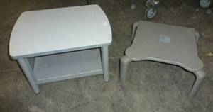 lot 25 image: 2 monitor stands and monitors