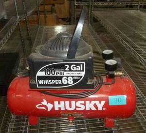 lot 30 image: Husky portable 2 gal compressor