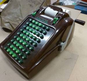 lot 112 image: VintageAntique Victor adding machine in excellent condition