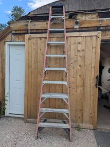 lot 18 image: Werner Fiberglass Step Ladder