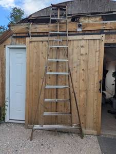lot 20 image: Werner 10 ft Heavy Duty Ladder