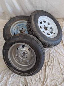 lot 24 image: Set of Three Trailer Wheels