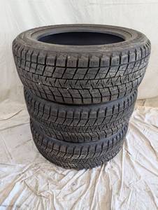 lot 25 image: 3 Winter Tires