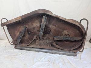 lot 36 image: Lawn Mower Deck