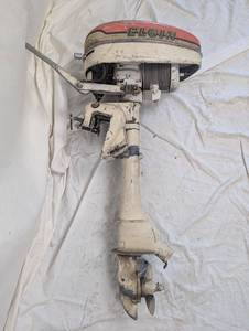 lot 40 image: Elgin Outboard Motor