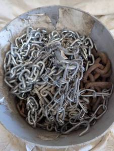 lot 48 image: Mixed Metal Chains in Bucket