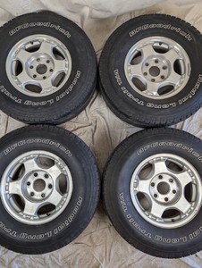 lot 12 image: 16 Alloy Wheels (Set of 4)