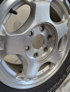 lot 12 image: 16 Alloy Wheels (Set of 4)