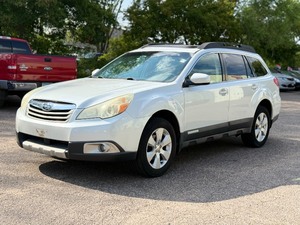 lot 24 image: 2010 SUBARU OUTBACK 2.5I LIMITED All Wheel Drive  No Accidents (NO RESERVE)