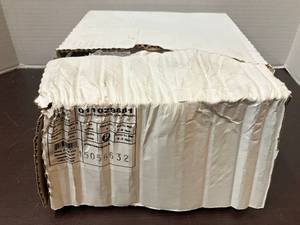lot 33 image: 12-16 Gallon Can Liners