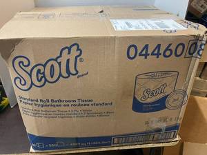 lot 1 image: Scott Toilet Paper