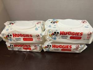 lot 132 image: Huggies Baby Wipes