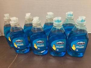 lot 9 image: Dawn Dish Soap
