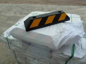 lot 24 image: Traffic Reflective Rubber Curbing  21