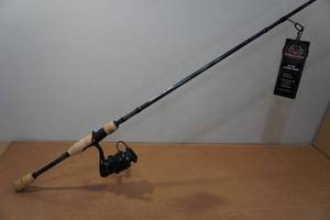 lot 6 image: Real Tree Graphite Rod and Reel Walleye Combo