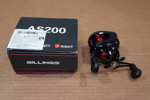 lot 9 image: Right Handed Bait Caster Fishing Reel