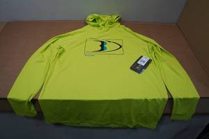 lot 22 image: Blackfish Swift UPFCooling Hooded Long Sleeve - Large