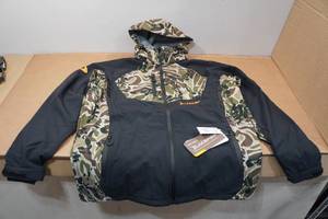 lot 39 image: Blackfish Zenith Soft-Shell Jacket - Medium