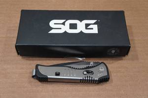 lot 65 image: SOG Folding Knife
