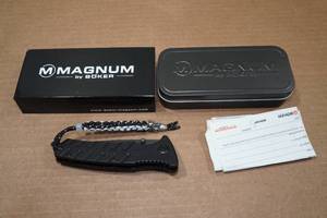 lot 67 image: Magnum Folding Knife