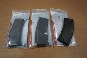 lot 95 image: 3 Troy Battlemag 30 Round AR Magazines - .2235.56