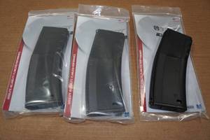 lot 96 image: 3 Troy Battlemag 30 Round AR Magazines - .2235.56