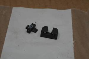 lot 129 image: Trijicon Night Sight