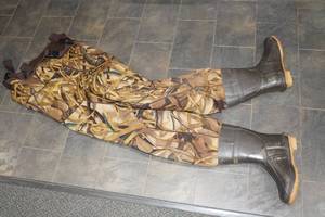 lot 139 image: Cabelas Chest Waders - Size 7