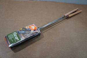 lot 164 image: Ozark Trail 2-Piece Hot Dog Cooker & Grill Fork