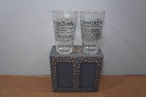 lot 181 image: Set of 2 Pint Glasses - Constitution & Declaration Wrapped Glasses