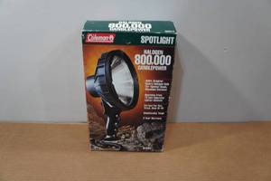 lot 197 image: Coleman 800,000 Candlepower Spot Light