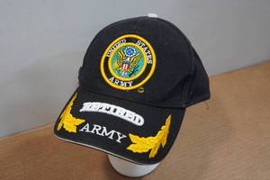lot 207 image: United States Army Hat Retired