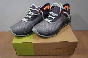 lot 220 image: Vasque Mens Now Gore-Tex Hiking Shoes - Size 10.5