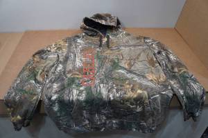 lot 244 image: Mens Cabelas Camo Sweat Shirt - Large