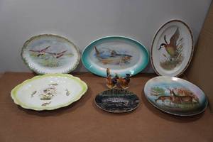 lot 255 image: Assorted Wildlife Plates and Salt & Pepper Shakers