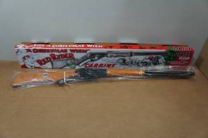 lot 257 image: Daisy Red Ryder 650 Shot A Christmas Wish BB Gun