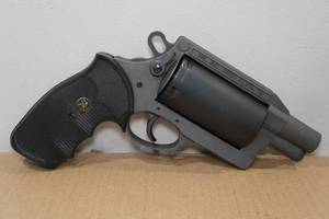 lot 2 image: MIL Inc Thunder Five .410.45 LC Revolver - 2 Barrel