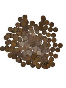 lot 63 image: 200 Count Assortment of  Wheat Pennies - Exceptional Quality