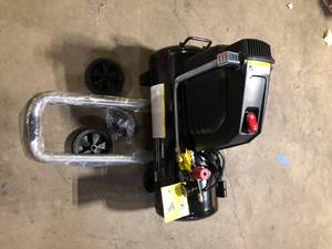 lot 40 image: Husky 8 Gal. 150 PSI Portable Electric Oil-Free Horizontal Hotdog Air Compressor with Rubber Wheels and 1-Quick Coupler Broken  Customer Returns See Pictures