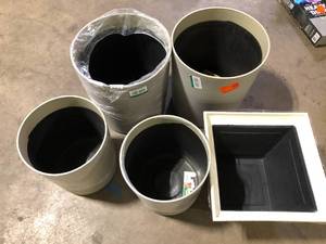 lot 55 image: Lot of Assorted Planters Various Models and Conditions   Customer Returns See Pictures