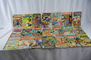 lot 205 image: Lot Of 21 Various Comic Books.