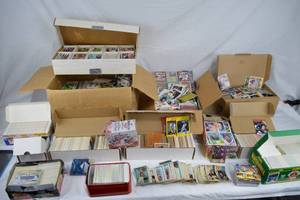 lot 231 image: Huge Sport Cards Lot
