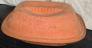 lot 133 image: German Romertopf clay roaster