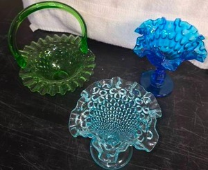 lot 145 image: 3 Vintage decorative opalescent dishes