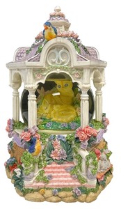 lot 046 image: Vintage Musical Snow Globe ft a Gazebo