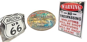 lot 058 image: Home Decor Signs Bundle (3)