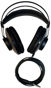 lot 128 image: AKG K52 Closed-Back Headphones - Brand New